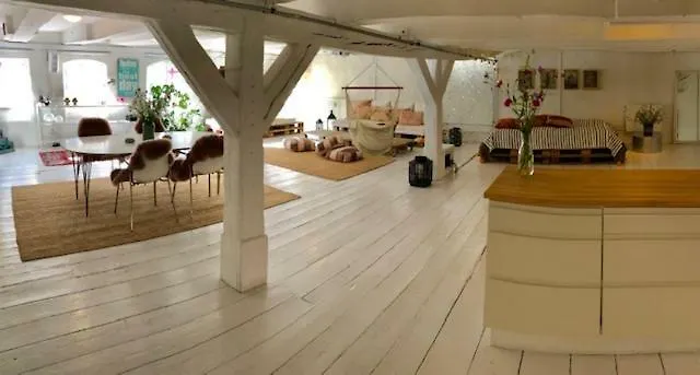 Charming And Beautiful Oasis In The Heart Of